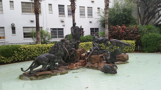 Statue, Wasser, Pflanzen, Religiös
