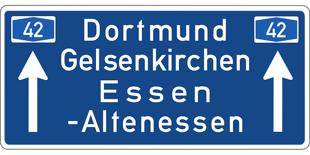 Free autobahn road sign symbol vector