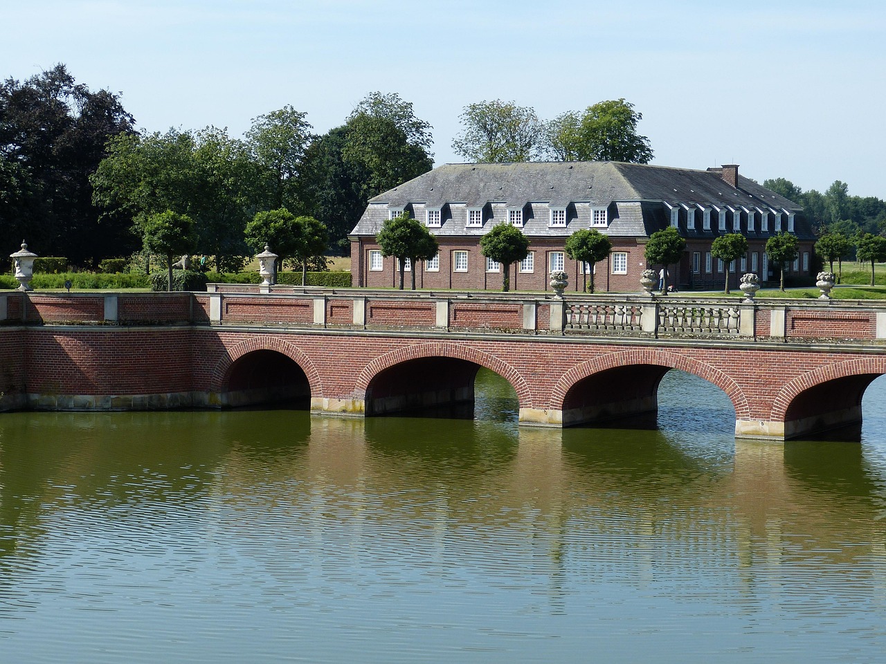 North Churches - free online jigsaw puzzle photo