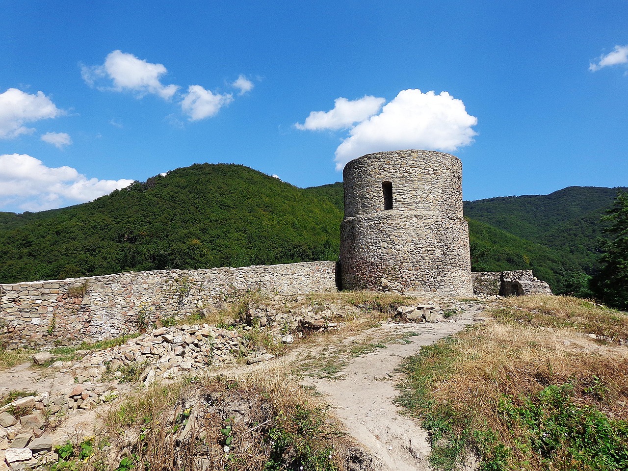 Monument - free online jigsaw puzzle photo