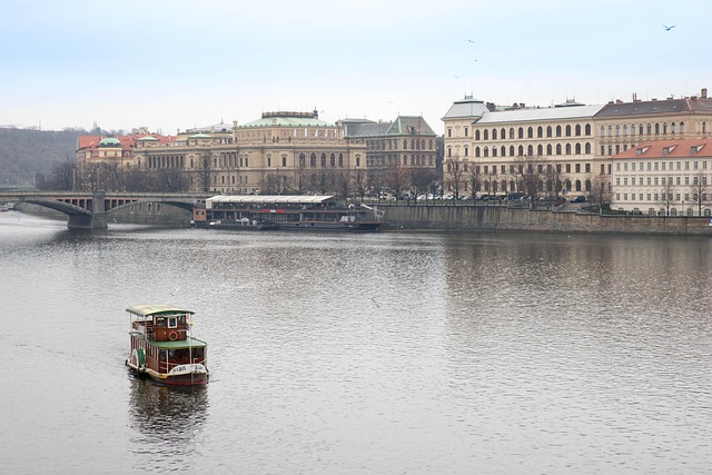 Karlův Most, Voda, Praha