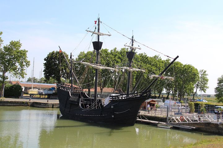Nao Victoria, Magallanes, Embarcacion