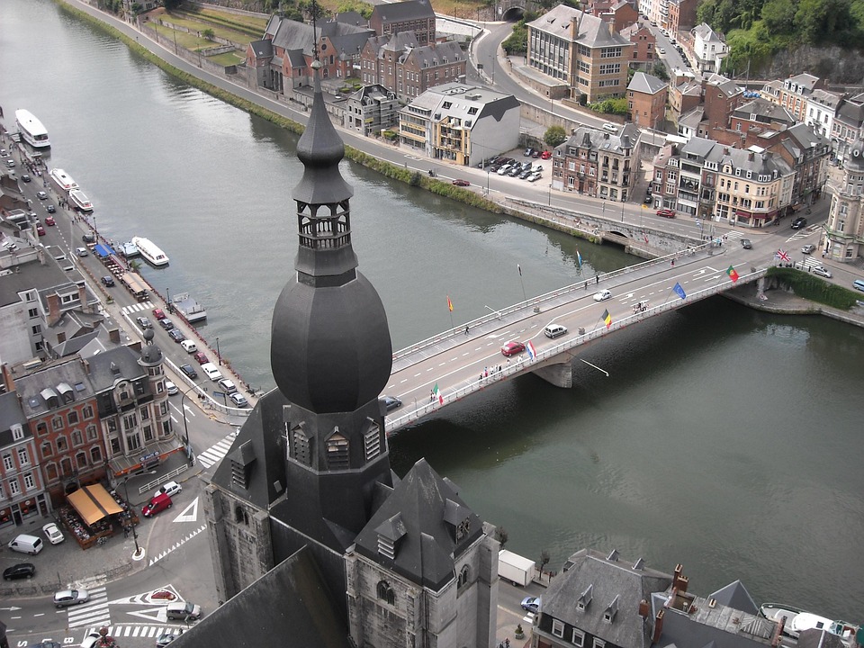 La Colegiata de Nuestra Señora de Dinant