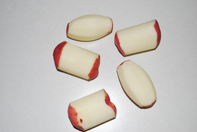 Free Peeled Potato photo and picture