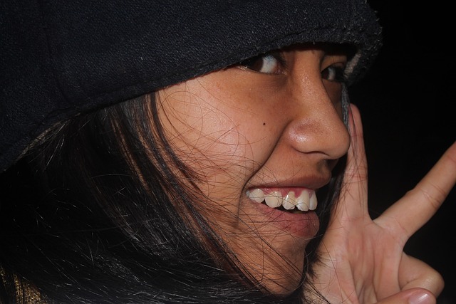 Free Indonesian Women Smile photo and picture