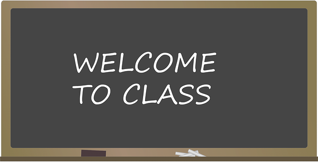 Free back to school classroom school illustration