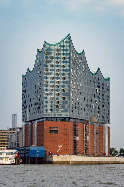 Free Elbphilharmonie Hamburg photo and picture