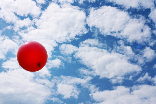 Kostenloses Foto Luftballon Rot Himmel Kostenloses Bild Auf kostenloses-foto-luftballon-rot-himmel-kostenloses-bild-auf