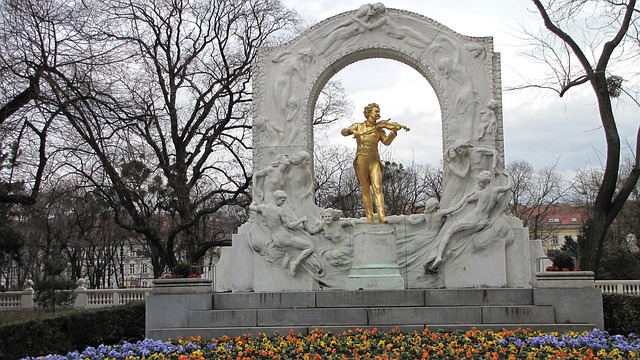 Free Johann Strauss Statue Vienna photo and picture