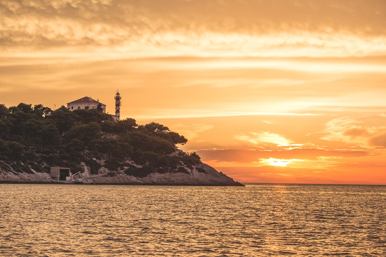 Lighthouse - free online jigsaw puzzle photo
