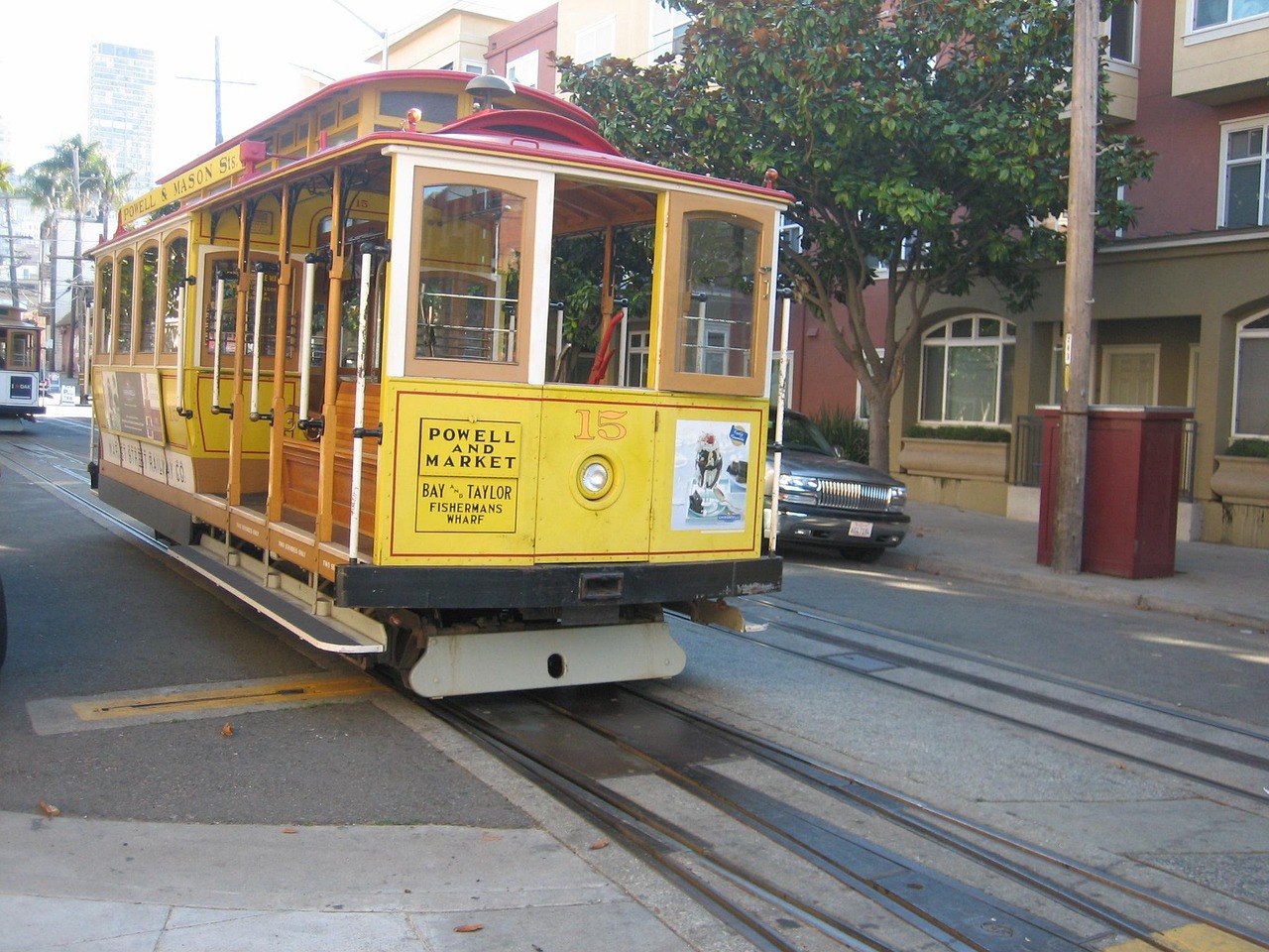 Tram - free online jigsaw puzzle photo