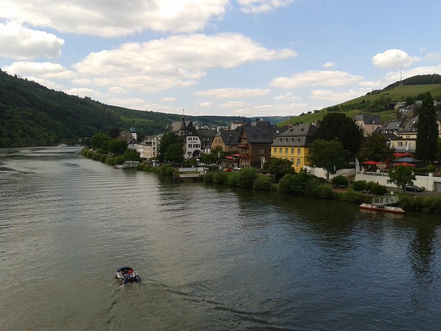 Free Moselle Flow photo and picture