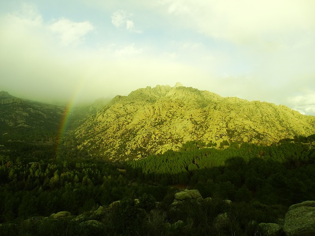 Free Rainbow Mountain photo and picture