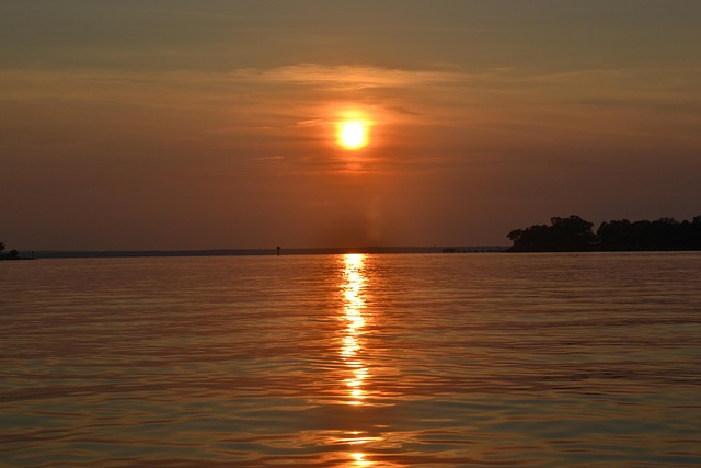 Free Sunset Water photo and picture