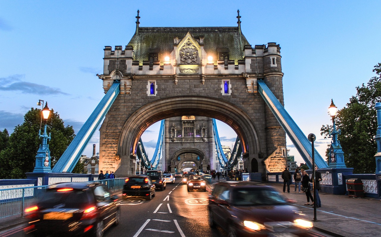 Tower Bridge - free online jigsaw puzzle photo