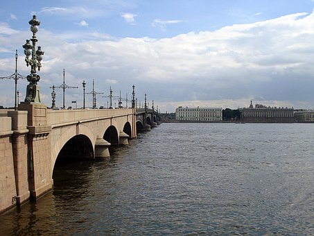 Free St Petersburg Bridge photo and picture