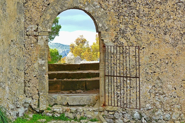 Download free HD stock image of Gate Door Free Gate Door photo and picture