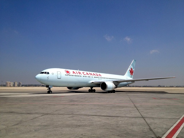 Free Air Port Airplan photo and picture