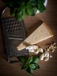 parmesan, garlic, baslikium