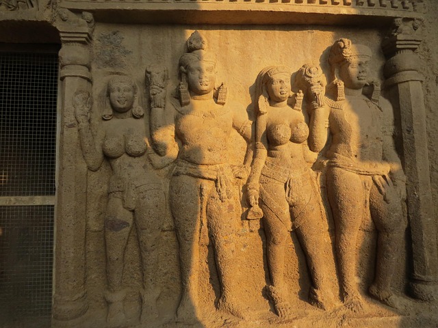 Free Statues Carvings photo and picture
