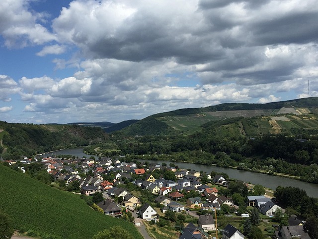 Free River Valley Moselle photo and picture