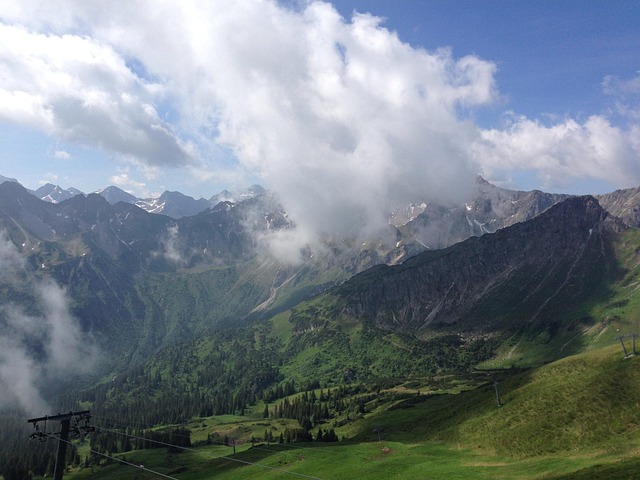 Free Mountains Clouds photo and picture