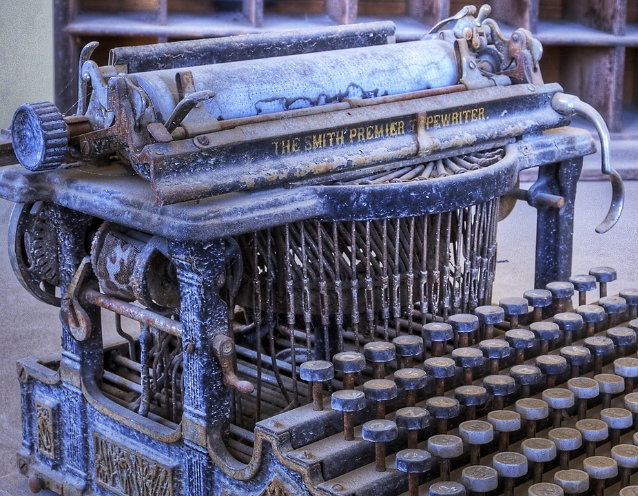 Typewriter, Vintage, Vintage Typewriter, Antique, Old (sumber: pixabay.com)