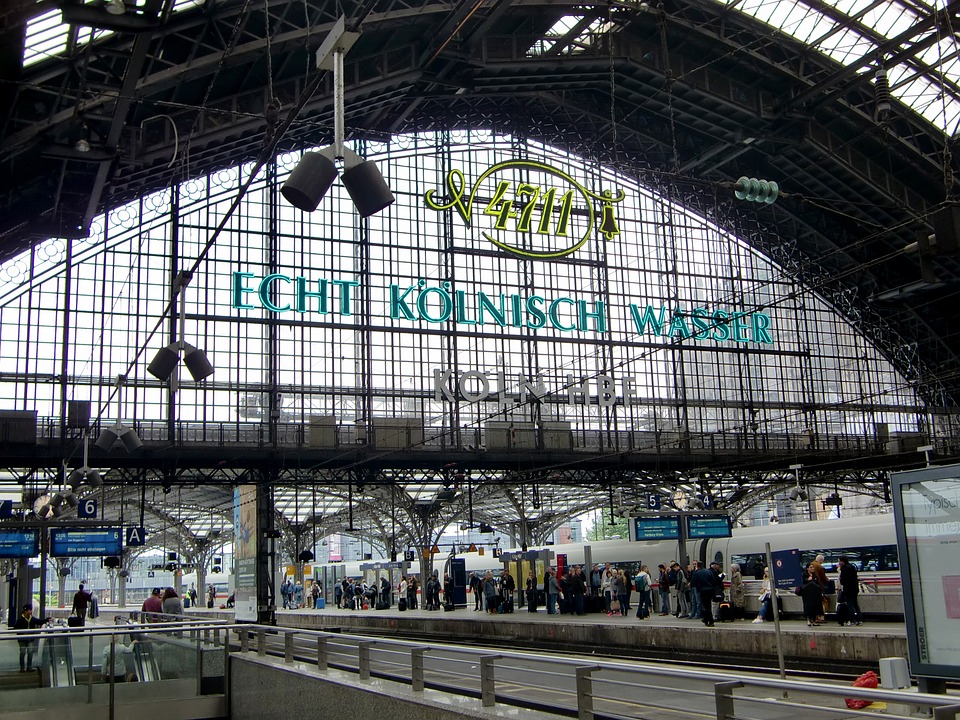 cologne-1012000_960_720.jpg