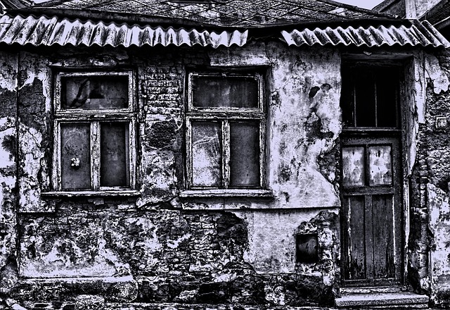 Free Old House photo and picture