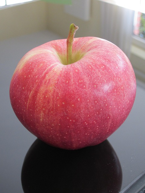 Free Apple Red photo and picture