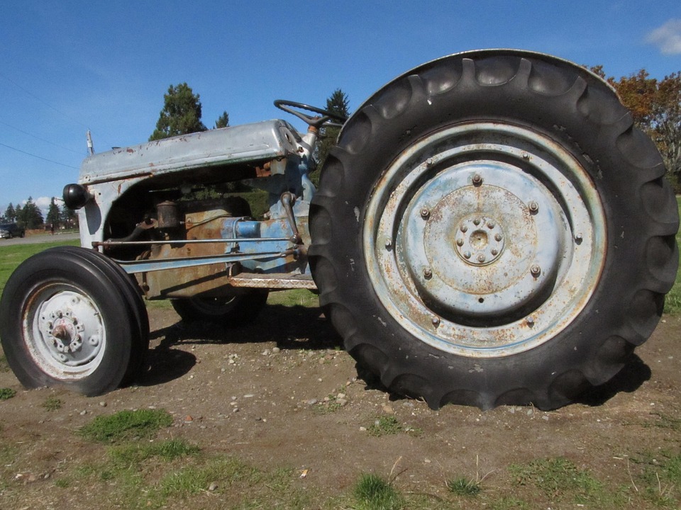 pneu de tracteur agricole