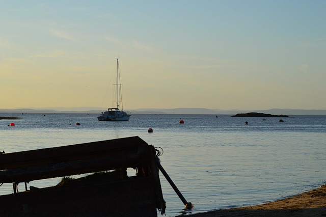 Free Boats Water photo and picture
