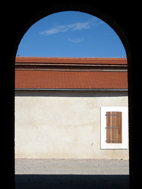 Free arch door paulilles illustration