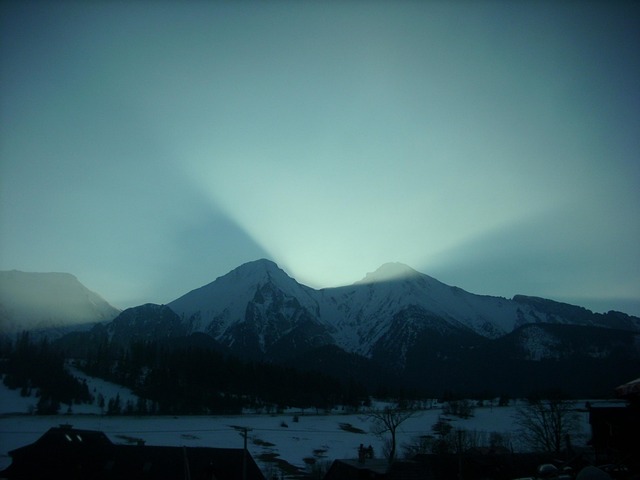 Free Mountains Light photo and picture