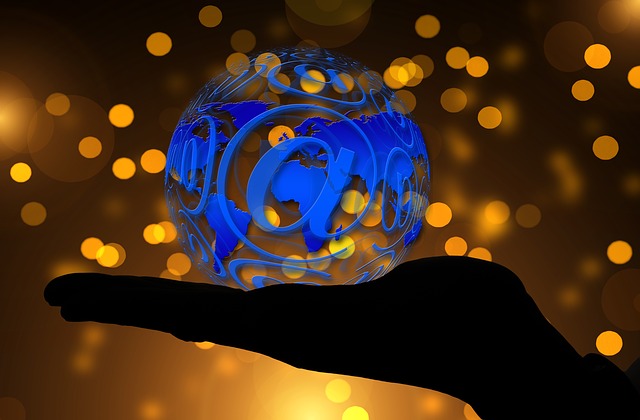 Free hand keep globe illustration