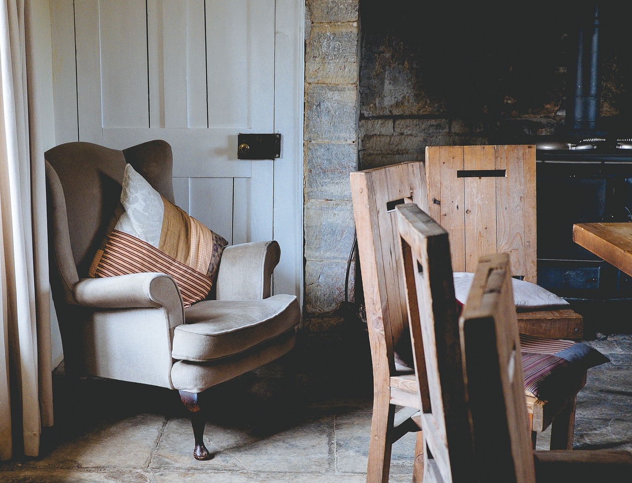 Armchair - free online jigsaw puzzle photo