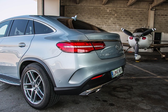 Free Mercedes-Benz Car photo and picture