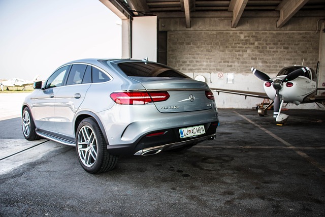 Free Mercedes-Benz Car photo and picture
