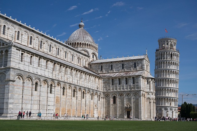 Free Pisa Building photo and picture