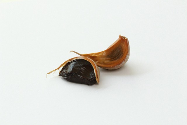 Free Garlic Black Garlic photo and picture