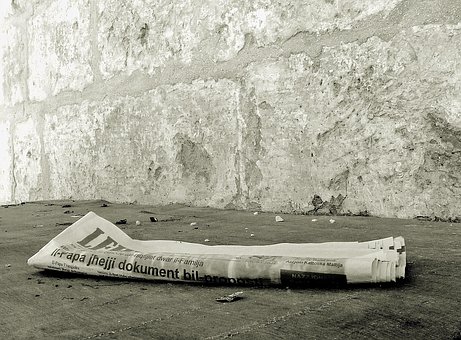 Jornal, Notícias De Ontem, Descartados