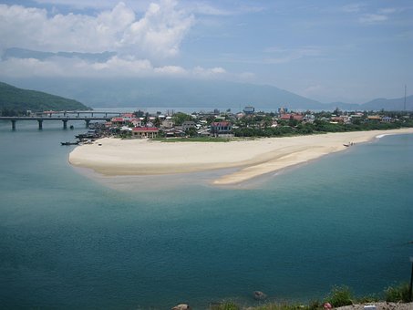 Free Lagoon Vietnam photo and picture