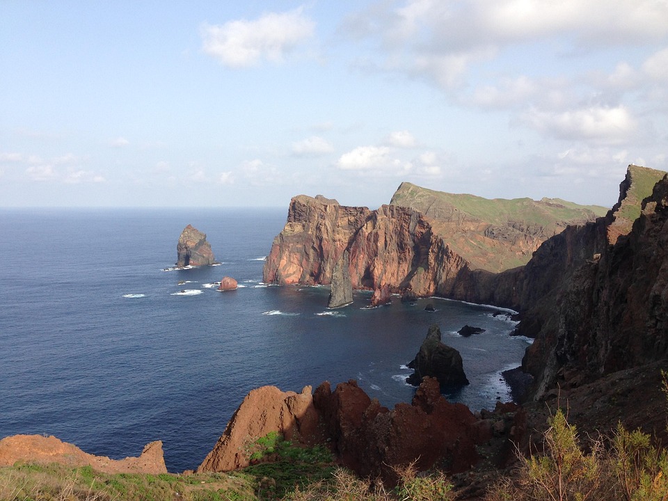 From Lisbon to the Algarve: A Dreamy Honeymoon Itinerary in Portugal