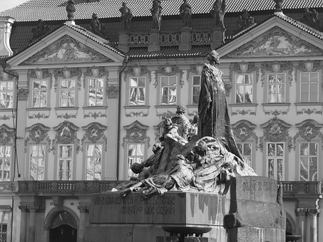 Free Jan Hus Monument Prague photo and picture