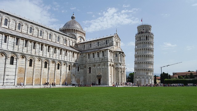Free Italy Leaning Tower photo and picture