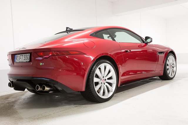 Free Jaguar F-Type photo and picture