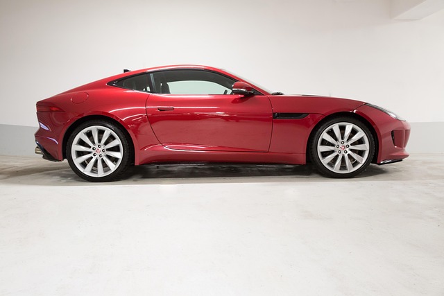 Free Jaguar F-Type photo and picture