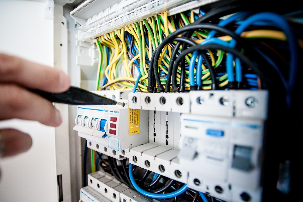 Domestic Electrician renovating switchboard in Sutherland Shire