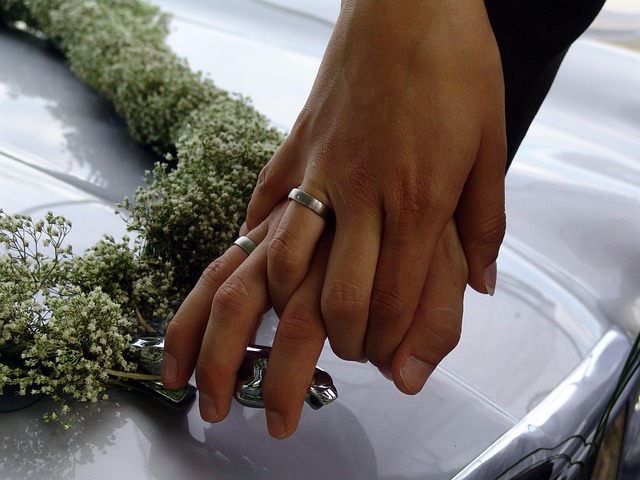 Free Wedding Ring photo and picture