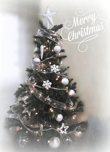 Free Christmas Christmas Tree illustration and picture